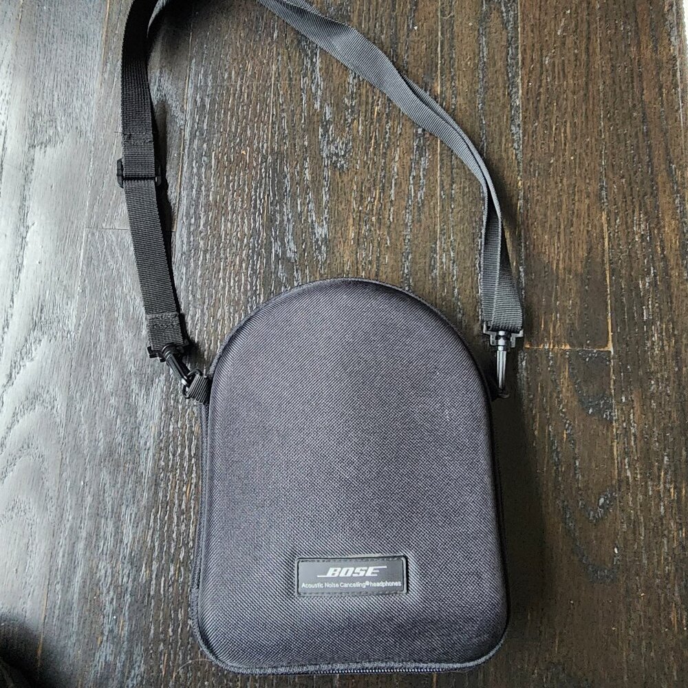Bose Quiet Comfort 3 Acoustic Noise Cancelling Headphones - Picture 5 of 5